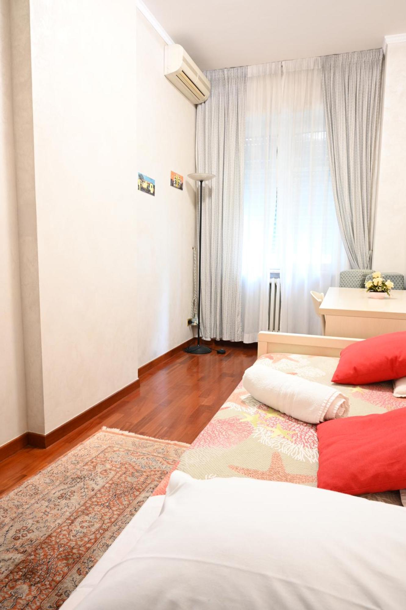 Marco'S Apartment Colosseum روما المظهر الخارجي الصورة